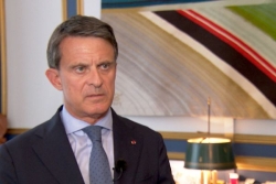 Manuel Valls présente son projet de loi pour "s'attaquer" à la vie chère en Outre-mer