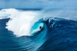 Championnat du monde de surf 2025 : la nouvelle génération défie les stars mondiales sur les vagues légendaires du Championship Tour WSL