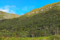 La Réunion : une belle journée, mais le vent et une houle de 3m50