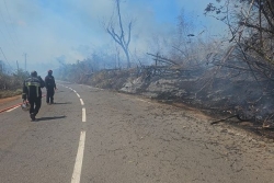 Le feu est maîtrisé à Ironi Bé, la circulation a repris sur une voie 