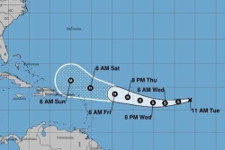 La tempête tropicale Erin progresse vers l’ouest en se renforçant : les îles du Nord mobilisées