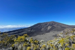 Piton de la Fournaise : l’accès à l’enclos rouvert au public