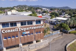 Conflits d'intérêts, subventions indues, opacité : la chambre régionale des comptes fustige la gestion des subventions du Département de Mayotte 