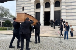 Les funérailles de Jacques Martial au cimetière du Père Lachaise, à Paris