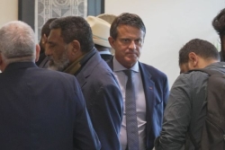 Manuel Valls prolonge son séjour en Nouvelle-Calédonie pour une nouvelle rencontre sur l'accord de Bougival