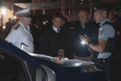 Manuel Valls en Calédonie. Le ministre des Outre-mer, en visite aux Tours de Magenta, à Nouméa, et Dumbéa pour soutenir les forces de l’ordre
