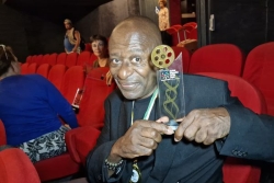 L'Antillais Bruno Henry remporte le grand prix du festival du film espoir et une médaille d'honneur