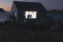 A l'Île aux Marins, la Projection en plein air des Petits Graviers émeut le public