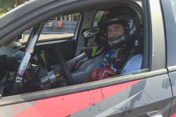Au circuit Félix Guichard, des personnes porteuses de handicap à la découverte des sensations du rallye