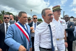 Visite ministérielle à Sainte-Rose : Bruno Retailleau inaugure la nouvelle brigade de gendarmerie de la Boucan