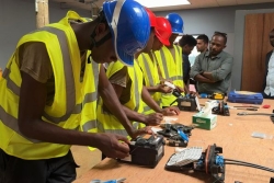 Le déploiement de la fibre à Mayotte : facteur d'insertion professionnelle au RSMA 