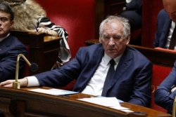 Confiance à François Bayrou : les députés guadeloupéens prêts à voter contre, Ary Chalus alerte contre le risque d'instabilité