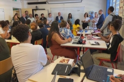 Des places en crèches gratuites pour les parents isolés en formation à La Réunion