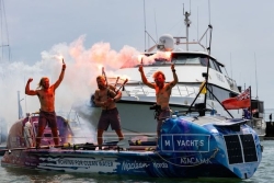 Les frères MacLean arrivés à bon port après leur traversée épique du Pacifique en aviron