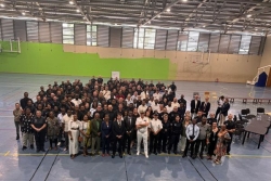 Le ministre des Outre-mer Manuel Valls a rencontré les 120 policiers récemment recrutés à Mayotte
