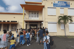 Une rentrée dans le sud Basse-Terre pour les petits dans la bonne humeur et entre de nouveaux murs