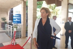 ENTRETIEN. La ministre déléguée chargée du Tourisme, Nathalie Delattre, répond aux questions de Réunion La 1ère