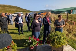 Entretien du port, autosuffisance alimentaire et site du nouveau village au programme de la visite de Yaël Braun-Pivet à Miquelon