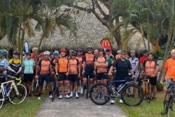 Le tour de Tahiti à vélo, c'est bon pour le corps et l'esprit