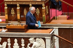Chute du gouvernement Bayrou : les réactions politiques en Guadeloupe