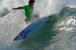 Kauli Vaast en finale du tableau principal aux World Surfing Games