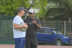 Stage de rugby à 7 : Jerry Tuwai, champion olympique, endosse la casquette d'entraîneur