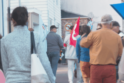 Minute de silence, cortège, remise d'une motion aux élus...l'appel à la mobilisation du 18 septembre trouve de l'écho dans l'archipel