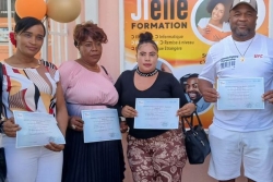 Lutte contre l’illettrisme à Saint-Martin : cinq lauréats du Diplôme d’études en langue française honorés par le préfet