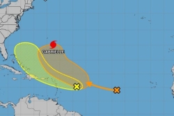 Deux ondes tropicales sous surveillance dans l’Atlantique, L'ouragan Gabrielle s’intensifie vers les Bermudes