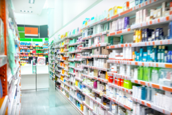 Pharmacies d’officine : le gouvernement suspend la mesure contestée