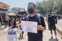 Crise politique et sociale à Madagascar : nouvelles manifestations dans plusieurs villes de l'île et premiers tirs de lacrymogène