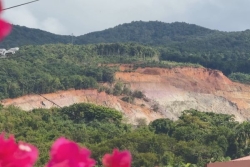 Carrière de Deshaies : le tribunal de Basse-Terre interdit tout nouveau tir exploratoire