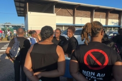 Mobilisation pour soutenir la principale du collège Auguste Dédé en Guyane