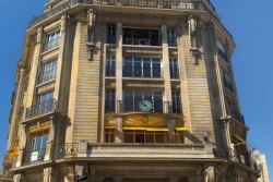 Parce que "les Guadeloupéens réussissent" mais qu'on "ne le sait pas toujours", une Maison de la Guadeloupe ouvre à Paris