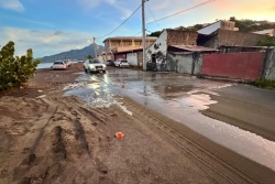 La houle de l'ex cyclone Imelda agite encore les côtes du nord de l’île, la Martinique en vigilance jaune pour fortes pluies et orages et vagues-submersion
