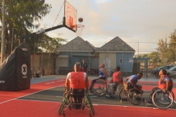 Tournoi de basket fauteuil 3x3 : la liberté au bout des roues pour les athlètes handisports à Saint-Leu
