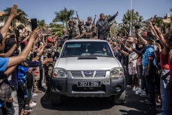 Madagascar : Gen Z, forces armées et opposants politiques réunis sur la place du 13 mai pour poursuivre la lutte