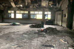 REPORTAGE. "Quelque chose qui nous affecte, mais ne nous anéantit pas", réaction à l'incendie d'un édifice religieux au Mont-Dore