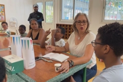 Semaine du Goût : des enfants déficients visuels et auditifs découvrent les saveurs autrement à Sainte-Marie