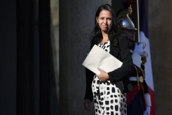 "Mascarade", "mépris", "pari hasardeux" : la nomination de Naïma Moutchou au ministère des Outre-mer atterre les élus ultramarins