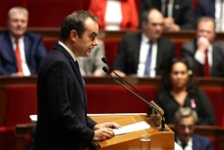 Nouvelle-Calédonie : le projet de loi constitutionnelle sera présenté au Parlement "avant la fin de l'année", annonce Sébastien Lecornu