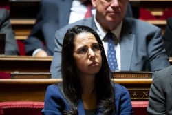 Naïma Moutchou répond aux critiques sur sa nomination : "Je compte bien convaincre qu'on ne devient pas ministre des Outre-mer par hasard"
