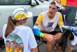 Un couple coureur-ravitailleuse à l'assaut de la Diagonale des Fous