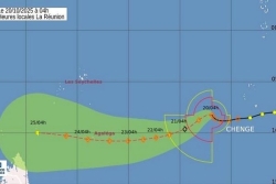 La tempête tropicale modérée Chenge se déplace vers le Nord-Ouest à 9 km/h