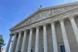 Report des provinciales : le texte franchit un nouveau cap en commission