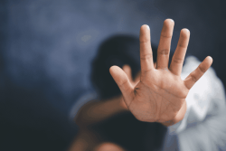 TEMOIGNAGE. Tiare raconte trois ans d'inceste et la froideur de sa prise en charge