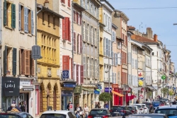 Deux Polynésiens à la tête d'un réseau de proxénétisme condamnés à Villefranche-sur-Saône près de Lyon
