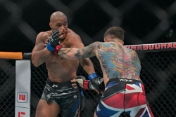 MMA : un doigt dans l'oeil et le rêve de Ciryl Gane encore reporté