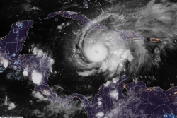 Melissa, renforcée en ouragan, poursuit sa route meurtrière dans les Caraïbes