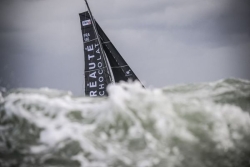 Transat Café L'Or : les Ultim toujours groupés, Jérémie Beyou en tête en Imoca